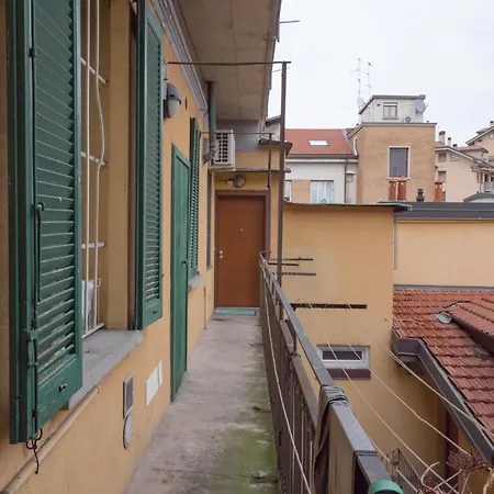 Isola-garibaldi Newly Renovated 1 Bedroom By Rentopolis *