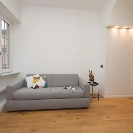Apartman Isola-garibaldi Newly Renovated 1 Bedroom By Rentopolis *