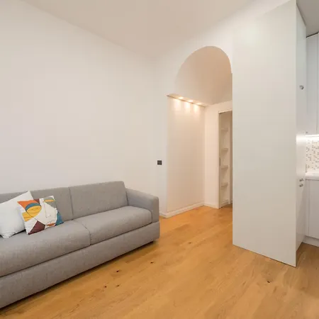 Isola-garibaldi Newly Renovated 1 Bedroom By Rentopolis Apartman Milánó