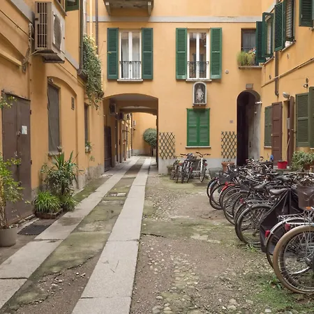 Isola-garibaldi Newly Renovated 1 Bedroom By Rentopolis Apartman *