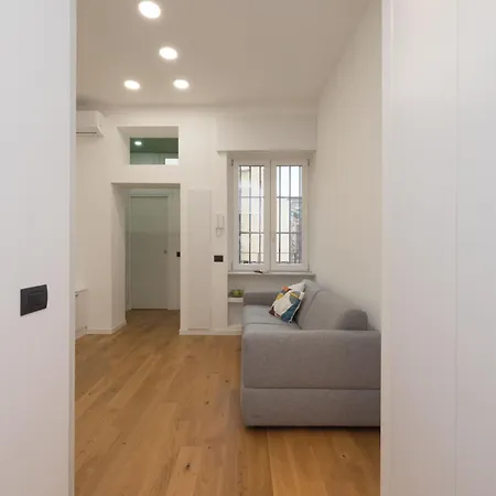 Isola-garibaldi Newly Renovated 1 Bedroom By Rentopolis Milánó